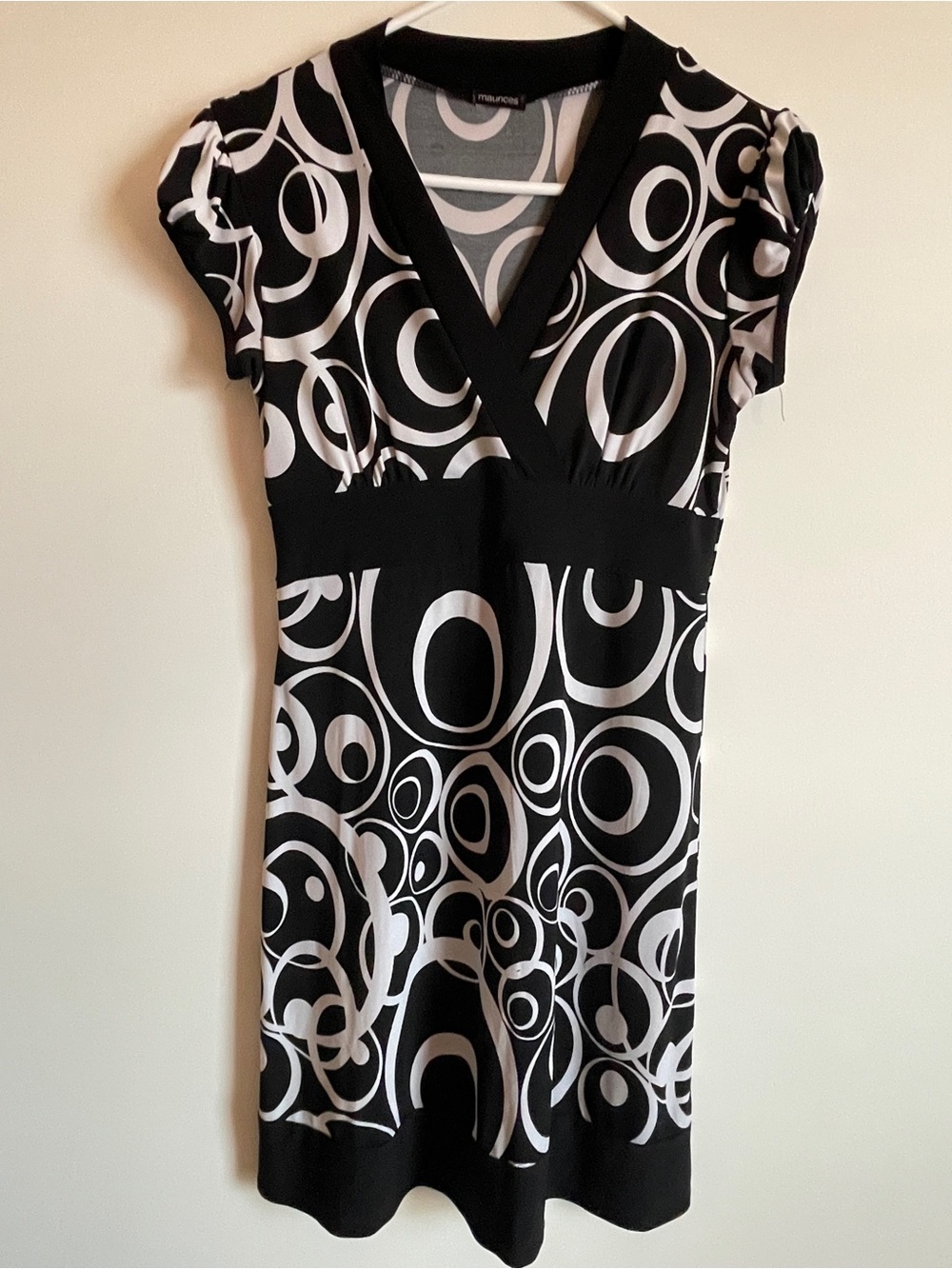 Maurices Black & White Circular-Print Mini Dress, Size 8